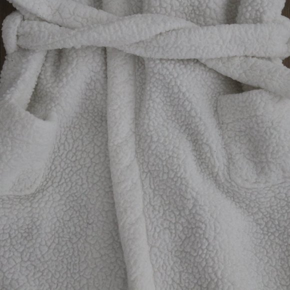 Baby Gap white hooded robe size 2-3 T - Picture 6 of 10